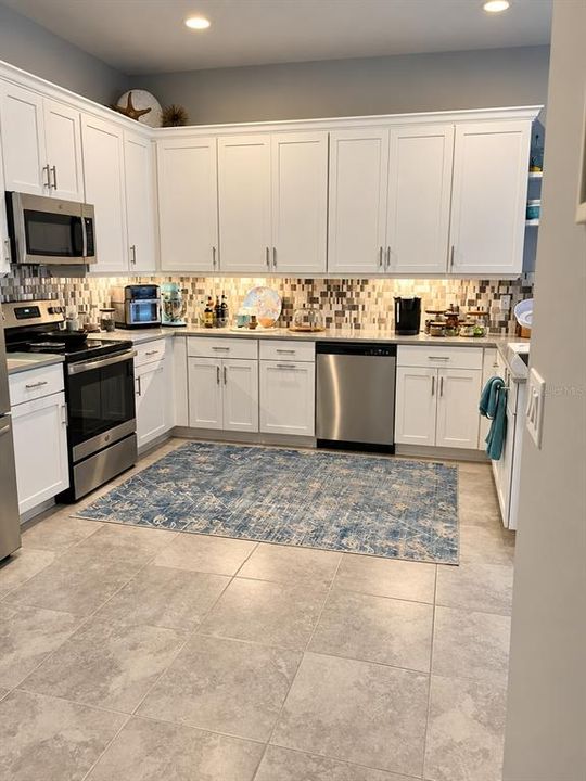 For Rent: $2,300 (2 beds, 2 baths, 1510 Square Feet)
