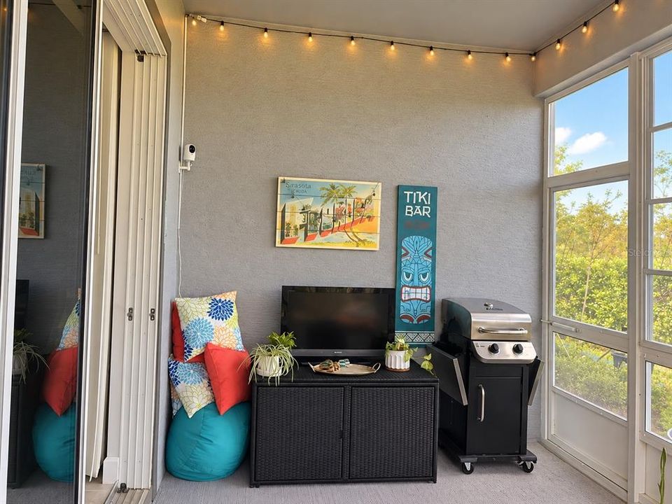 For Rent: $2,300 (2 beds, 2 baths, 1510 Square Feet)