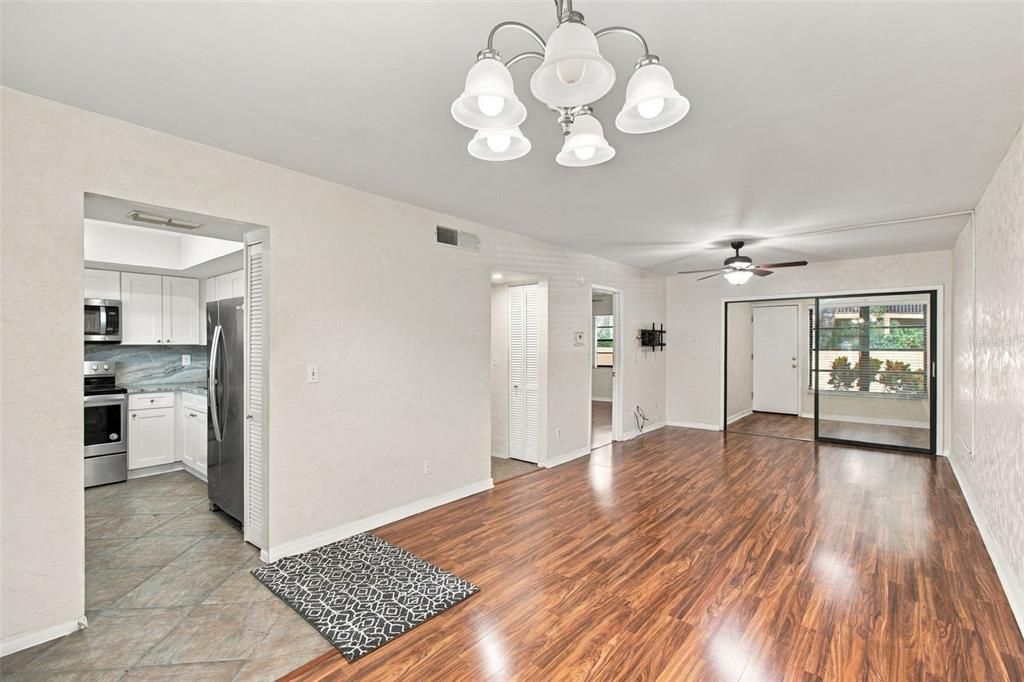 For Rent: $1,600 (1 beds, 1 baths, 624 Square Feet)