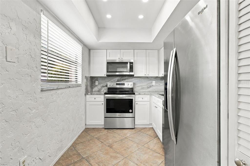 For Rent: $1,600 (1 beds, 1 baths, 624 Square Feet)