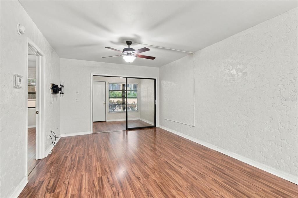 For Rent: $1,600 (1 beds, 1 baths, 624 Square Feet)