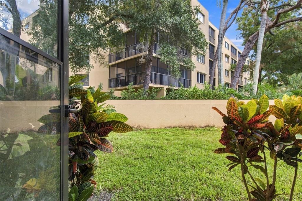 For Rent: $1,600 (1 beds, 1 baths, 624 Square Feet)
