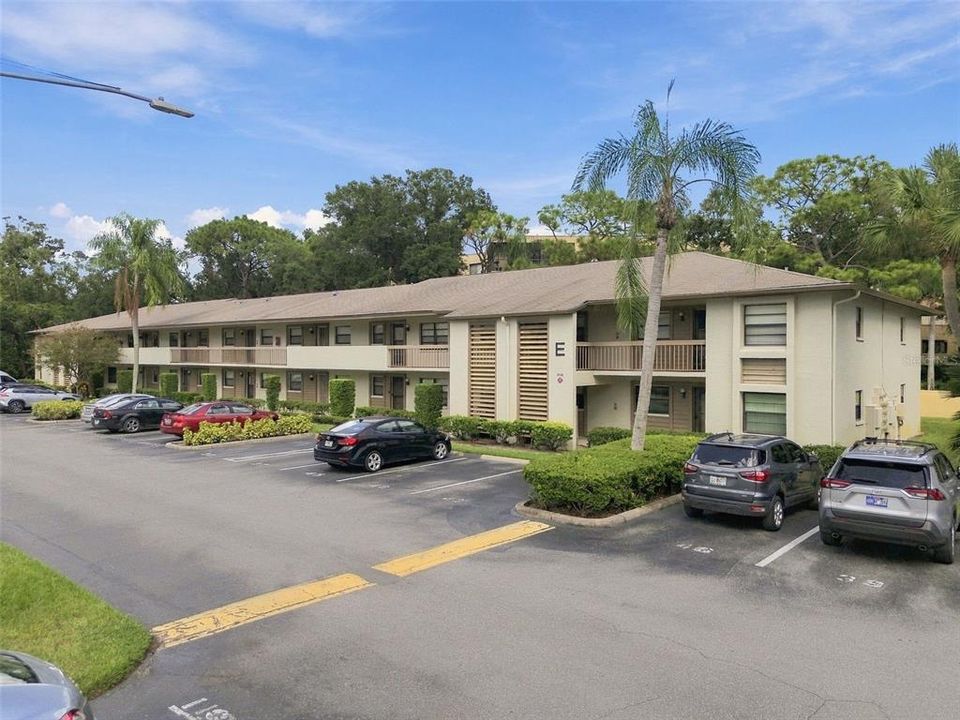 For Rent: $1,600 (1 beds, 1 baths, 624 Square Feet)