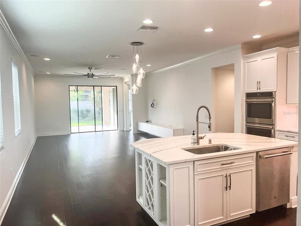 For Rent: $4,295 (3 beds, 3 baths, 2988 Square Feet)