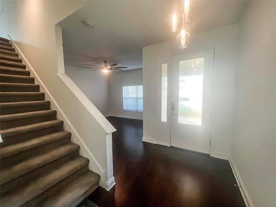 For Rent: $4,295 (3 beds, 3 baths, 2988 Square Feet)