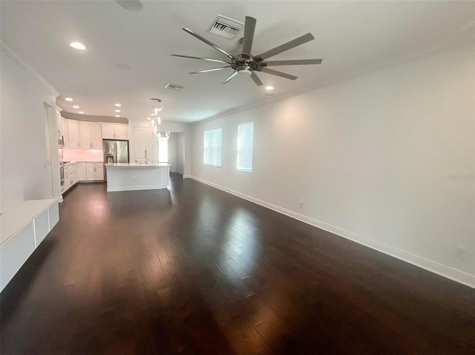 For Rent: $4,295 (3 beds, 3 baths, 2988 Square Feet)