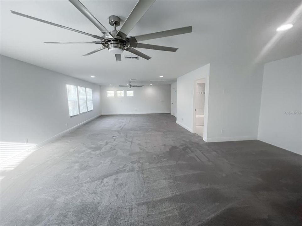 For Rent: $4,295 (3 beds, 3 baths, 2988 Square Feet)