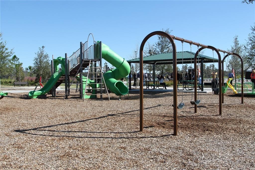 For Rent: $4,295 (3 beds, 3 baths, 2988 Square Feet)