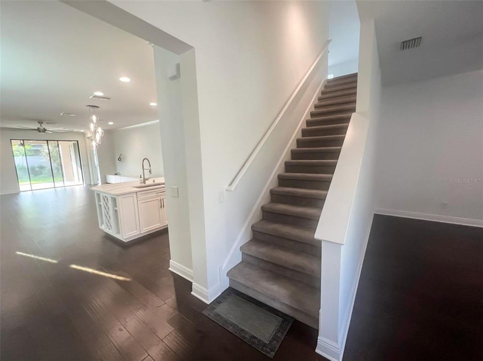 For Rent: $4,295 (3 beds, 3 baths, 2988 Square Feet)