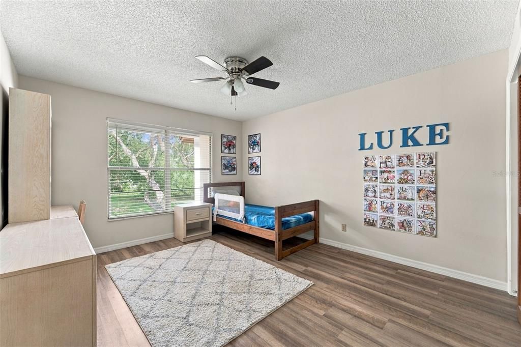 For Sale: $364,900 (3 beds, 2 baths, 1947 Square Feet)