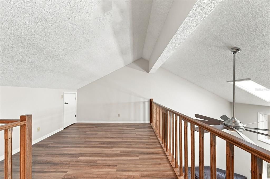 For Sale: $364,900 (3 beds, 2 baths, 1947 Square Feet)