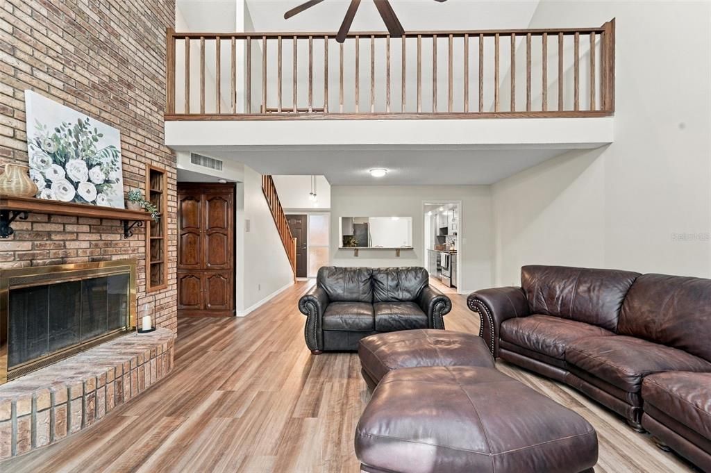 For Sale: $364,900 (3 beds, 2 baths, 1947 Square Feet)