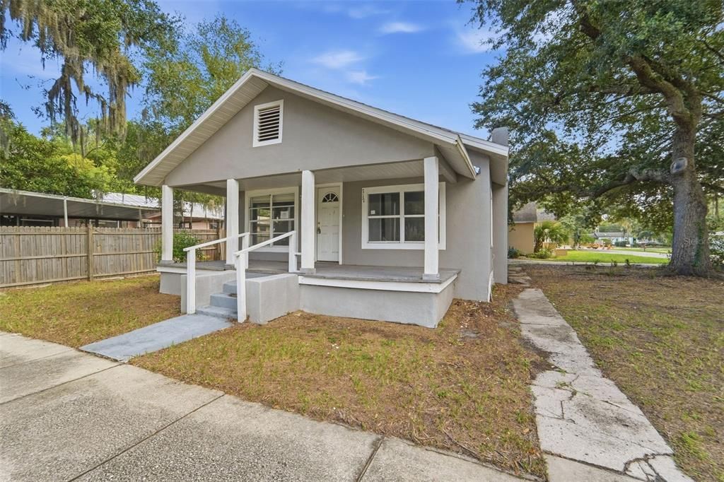 На продажу: $149,000 (2 спален, 1 ванн, 884 Квадратных фут)
