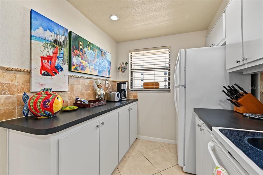 For Rent: $4,000 (2 beds, 2 baths, 1103 Square Feet)