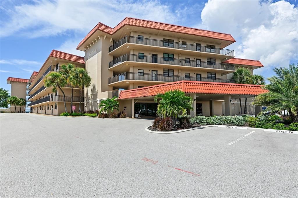 For Rent: $4,000 (2 beds, 2 baths, 1103 Square Feet)
