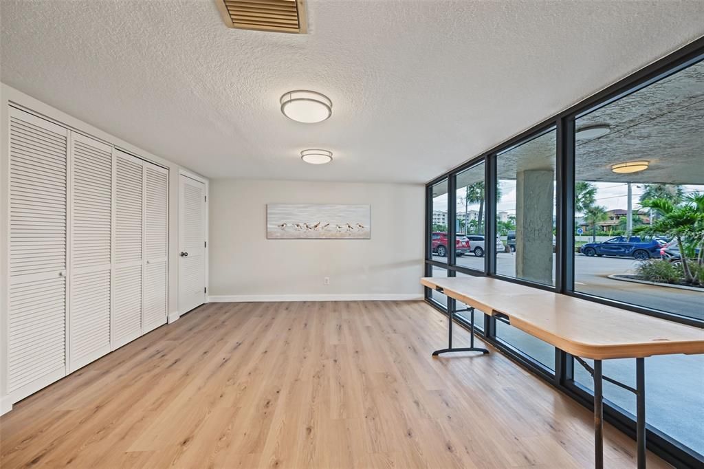 For Rent: $4,000 (2 beds, 2 baths, 1103 Square Feet)
