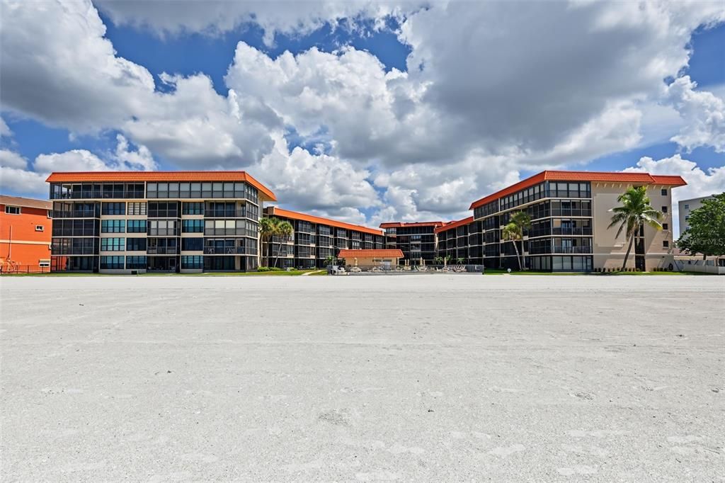For Rent: $4,000 (2 beds, 2 baths, 1103 Square Feet)