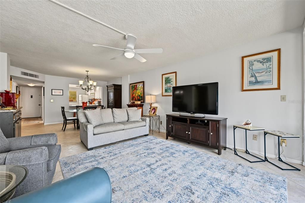 For Rent: $4,000 (2 beds, 2 baths, 1103 Square Feet)