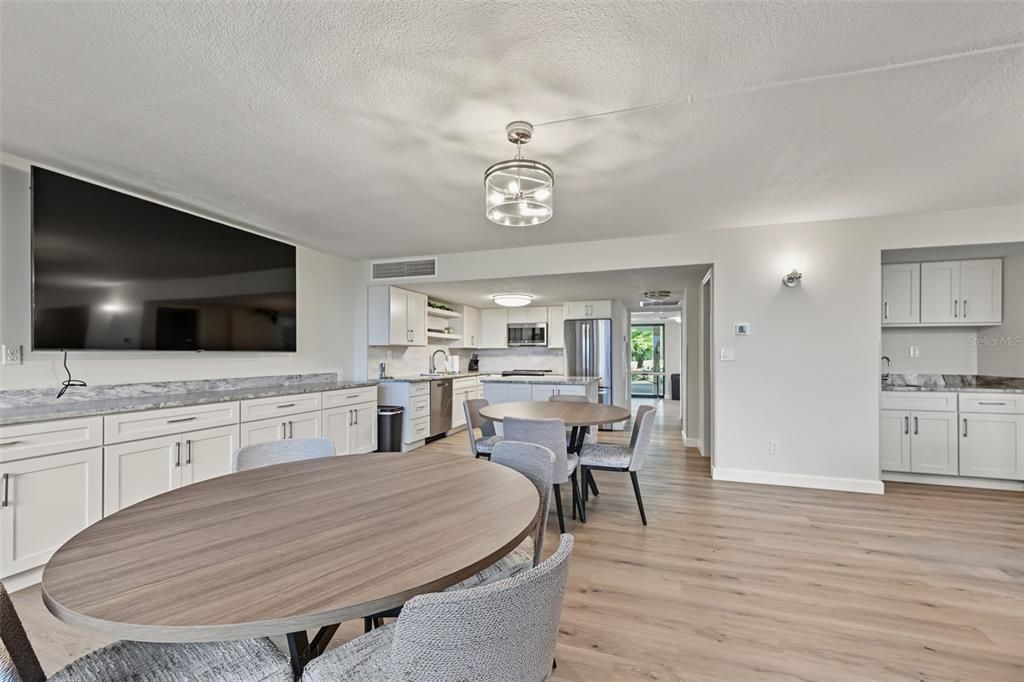 For Rent: $4,000 (2 beds, 2 baths, 1103 Square Feet)