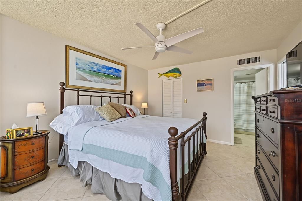 For Rent: $4,000 (2 beds, 2 baths, 1103 Square Feet)