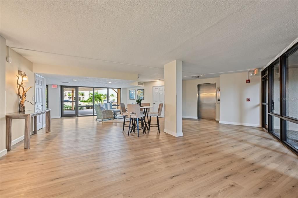 For Rent: $4,000 (2 beds, 2 baths, 1103 Square Feet)