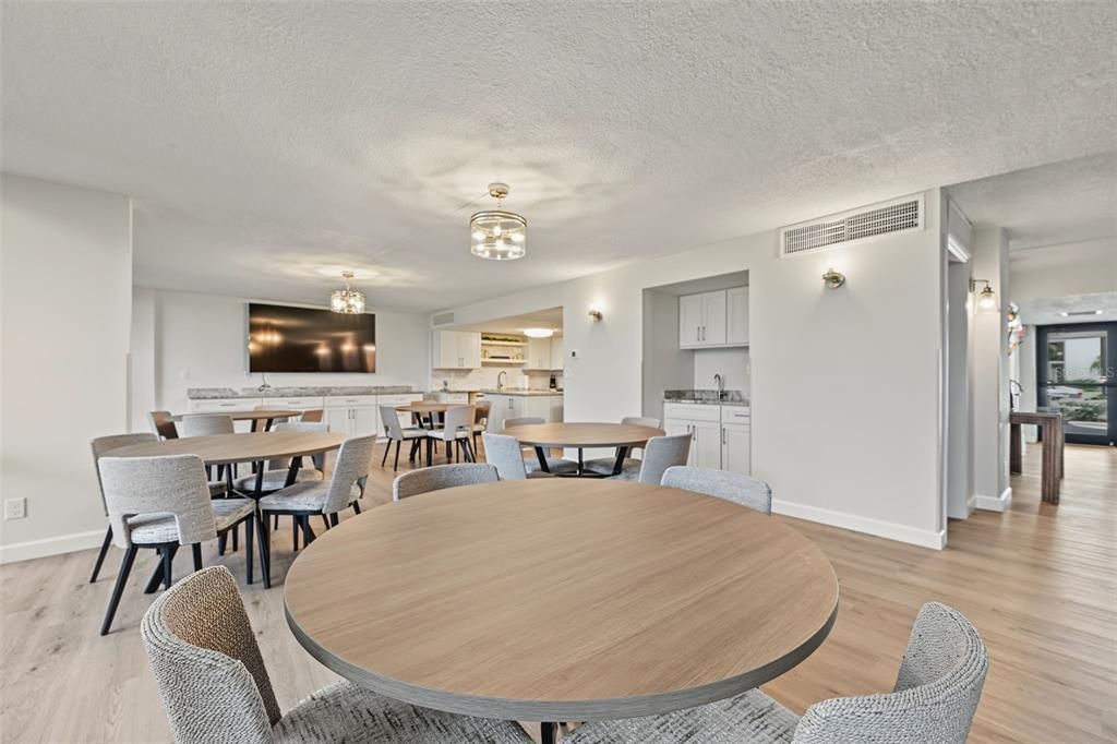 For Rent: $4,000 (2 beds, 2 baths, 1103 Square Feet)