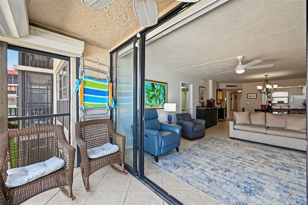 For Rent: $4,000 (2 beds, 2 baths, 1103 Square Feet)
