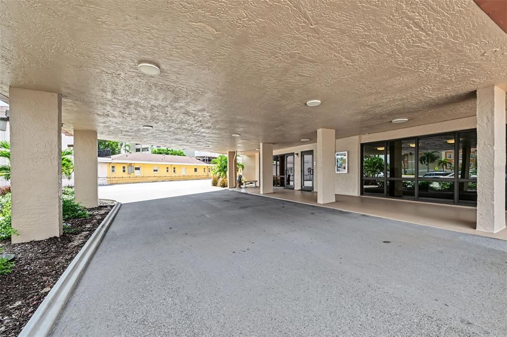For Rent: $4,000 (2 beds, 2 baths, 1103 Square Feet)