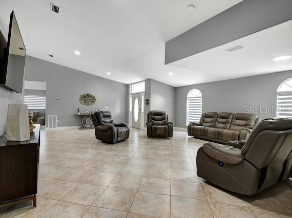 For Sale: $614,900 (4 beds, 3 baths, 2492 Square Feet)