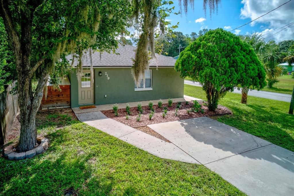 For Sale: $265,000 (2 beds, 2 baths, 1016 Square Feet)