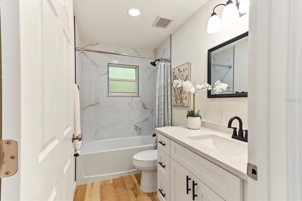 For Sale: $265,000 (2 beds, 2 baths, 1016 Square Feet)