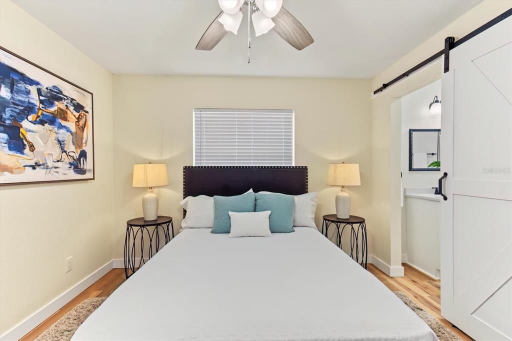 For Sale: $265,000 (2 beds, 2 baths, 1016 Square Feet)