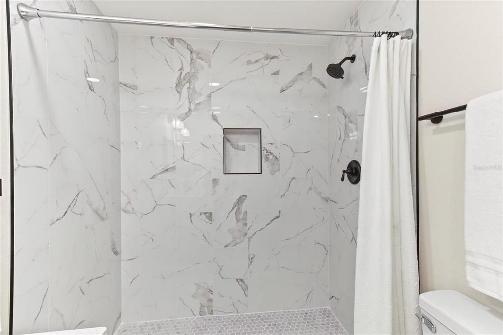 For Sale: $265,000 (2 beds, 2 baths, 1016 Square Feet)