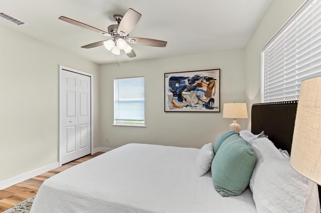 For Sale: $265,000 (2 beds, 2 baths, 1016 Square Feet)
