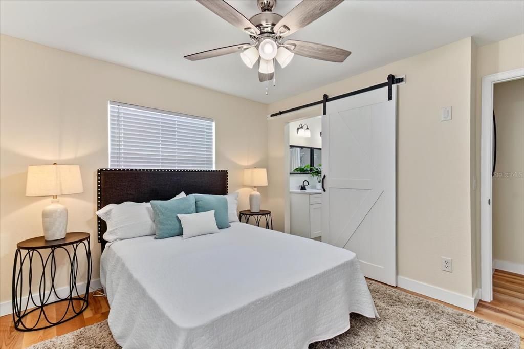 For Sale: $265,000 (2 beds, 2 baths, 1016 Square Feet)