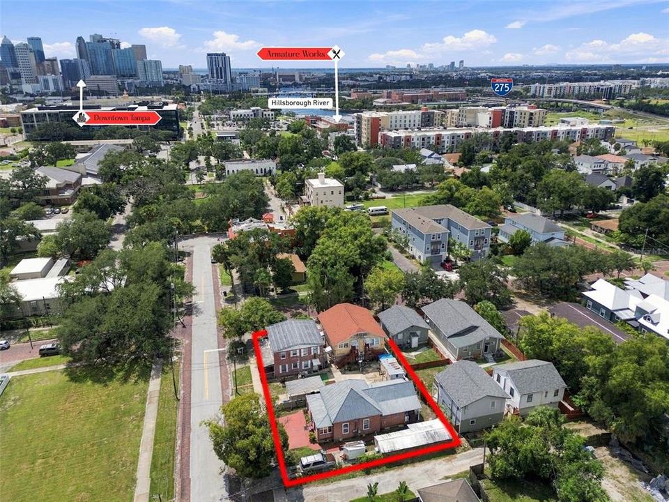 На продажу: $1,350,000 (0.25 acres)