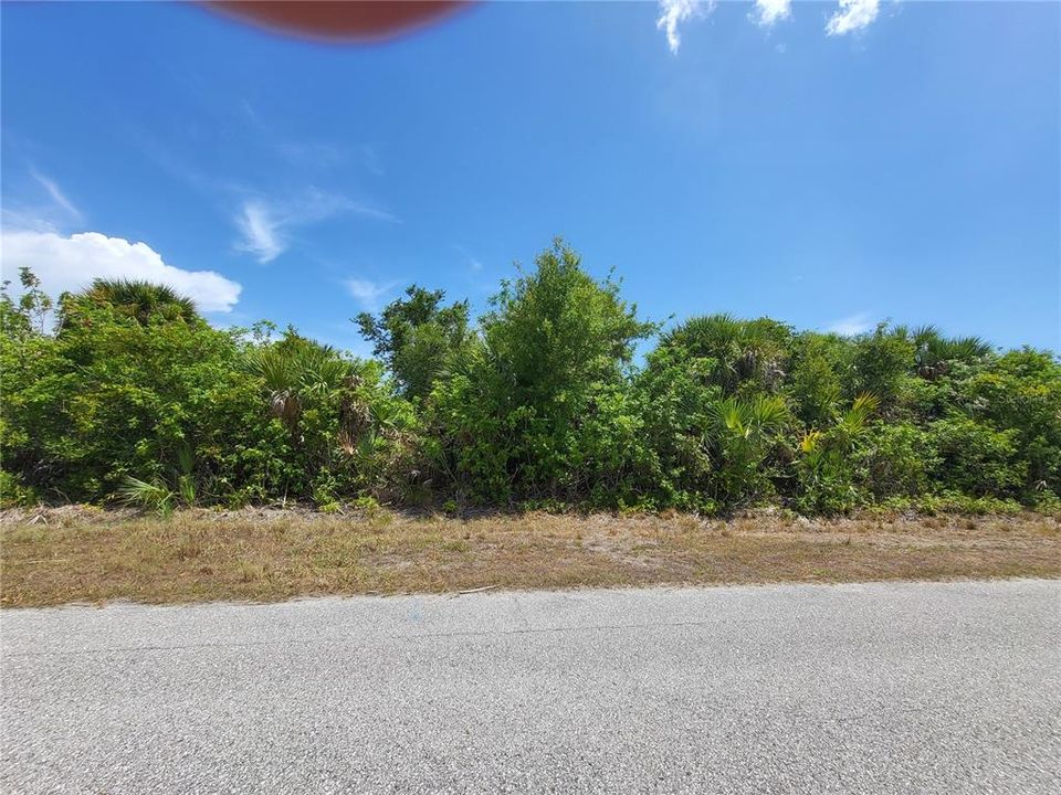 На продажу: $20,000 (0.23 acres)