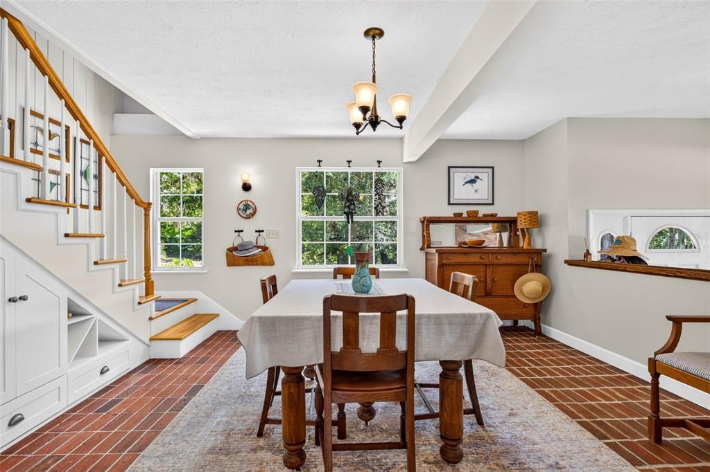 En Venta: $899,000 (4 camas, 3 baños, 2538 Pies cuadrados)