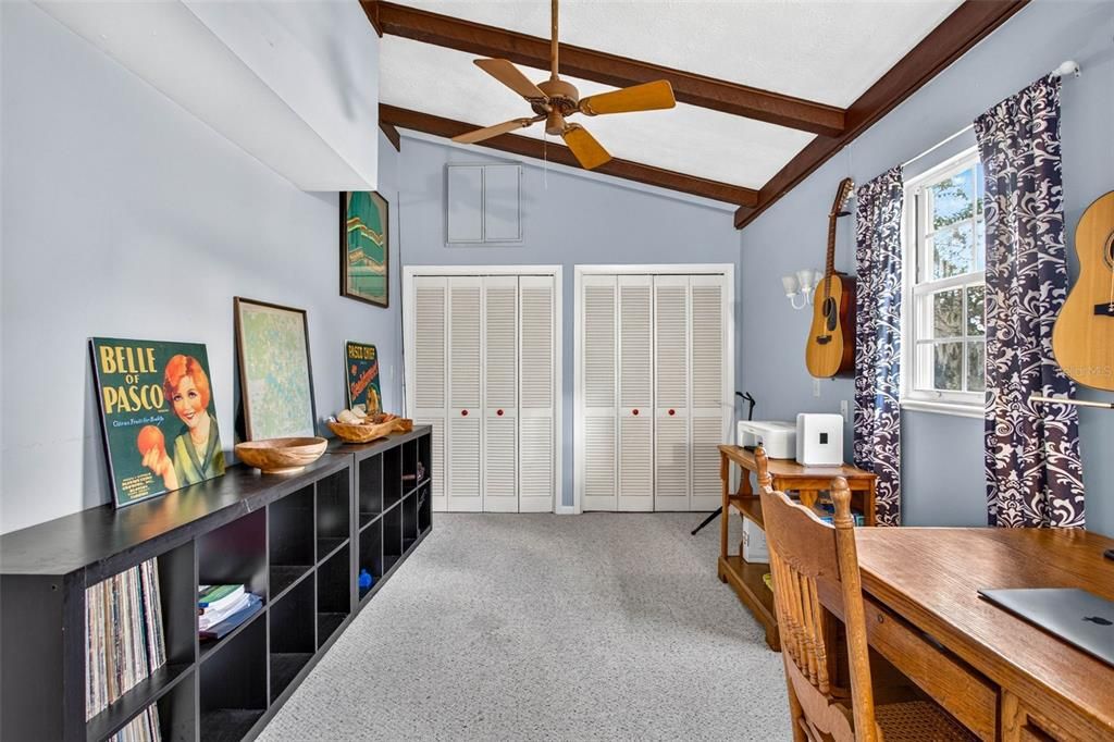 En Venta: $899,000 (4 camas, 3 baños, 2538 Pies cuadrados)