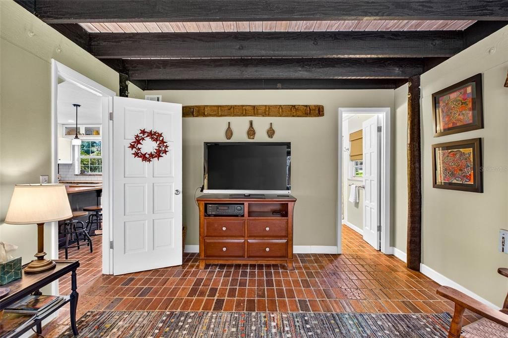 En Venta: $899,000 (4 camas, 3 baños, 2538 Pies cuadrados)