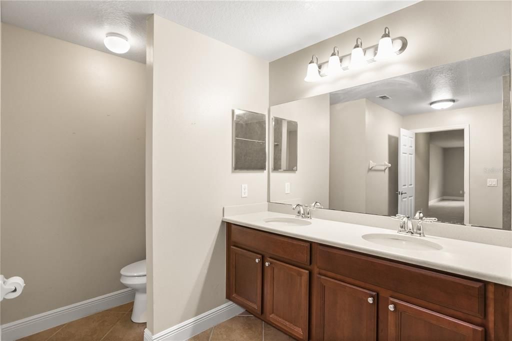 For Sale: $249,900 (3 beds, 2 baths, 1715 Square Feet)