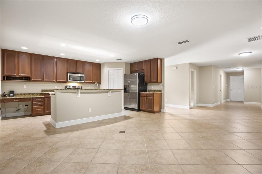 For Sale: $249,900 (3 beds, 2 baths, 1715 Square Feet)