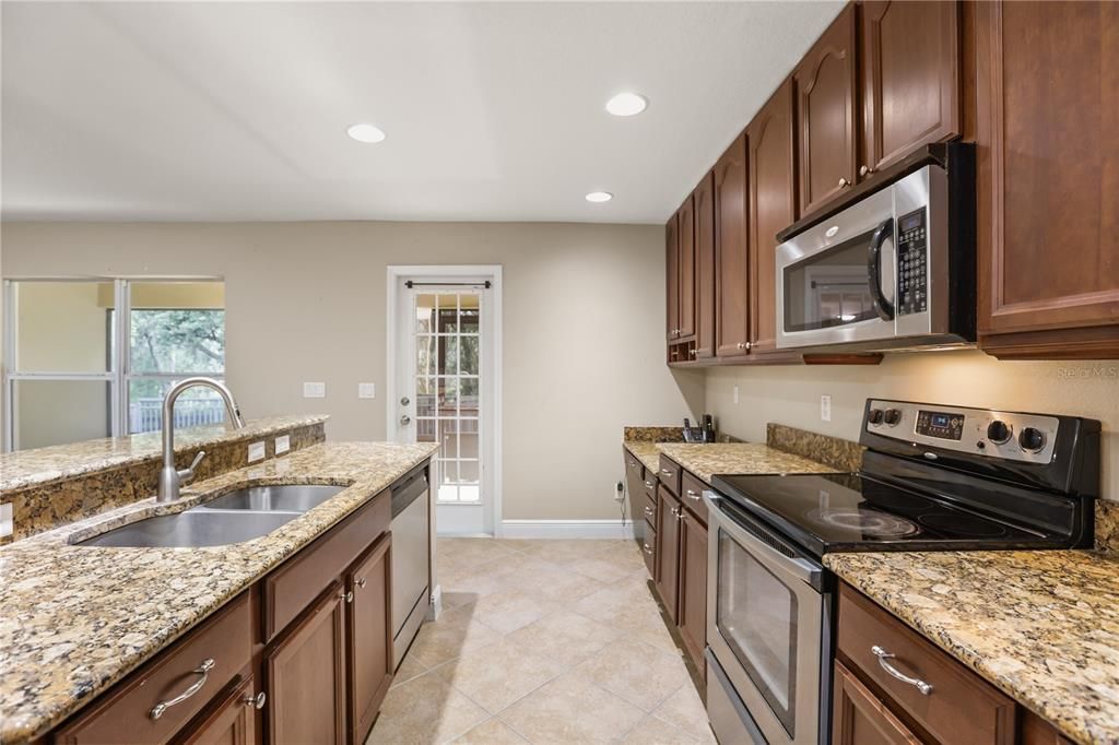 For Sale: $249,900 (3 beds, 2 baths, 1715 Square Feet)