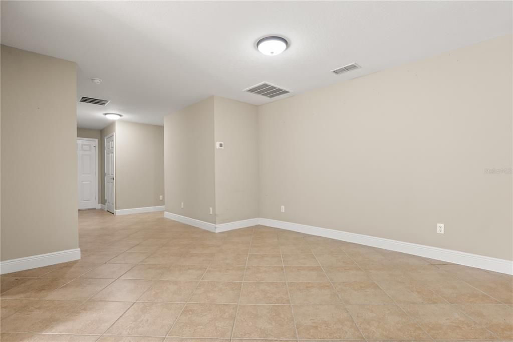 For Sale: $249,900 (3 beds, 2 baths, 1715 Square Feet)