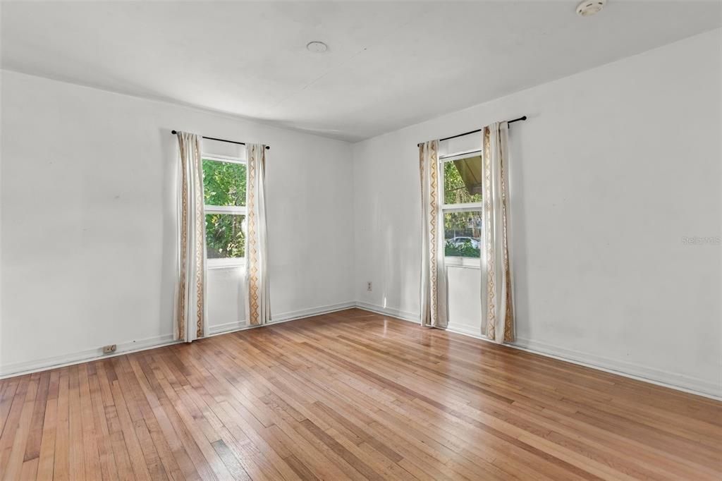 For Sale: $425,000 (0.19 acres)