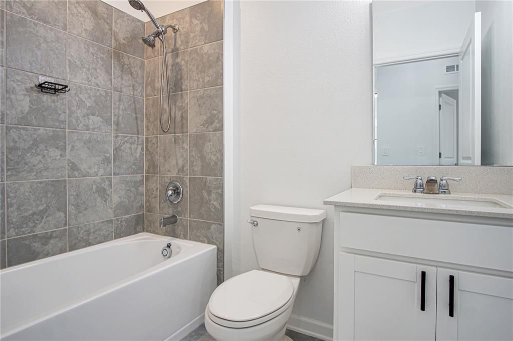 For Rent: $1,795 (3 beds, 2 baths, 1432 Square Feet)