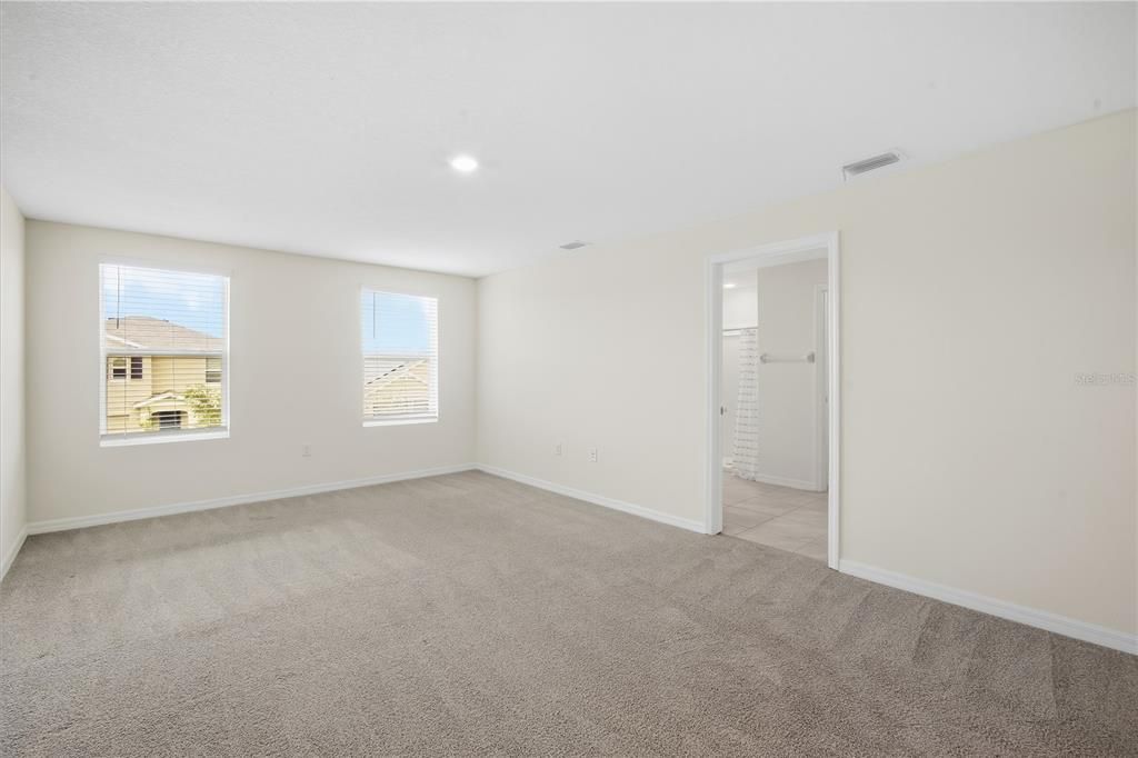 For Rent: $2,850 (5 beds, 3 baths, 2674 Square Feet)