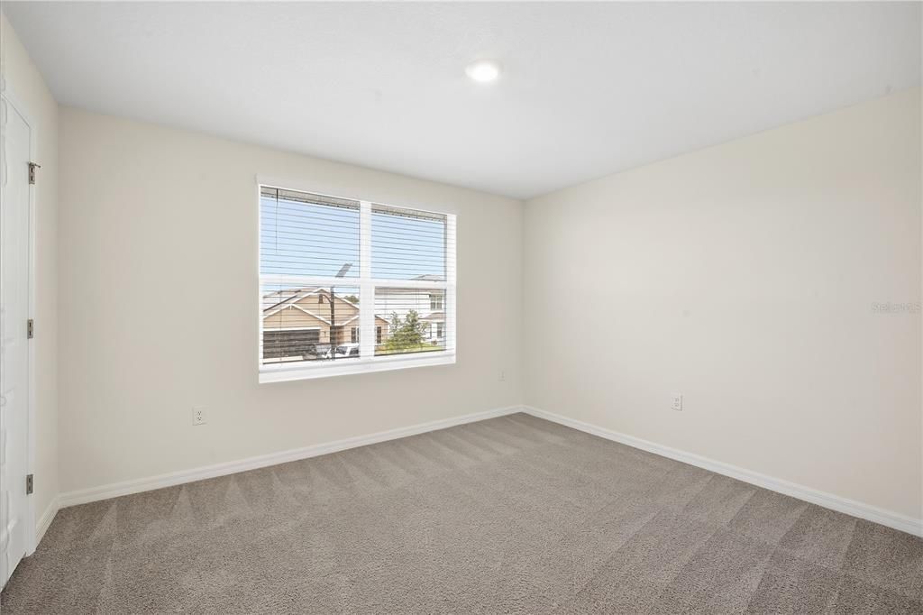 For Rent: $2,850 (5 beds, 3 baths, 2674 Square Feet)