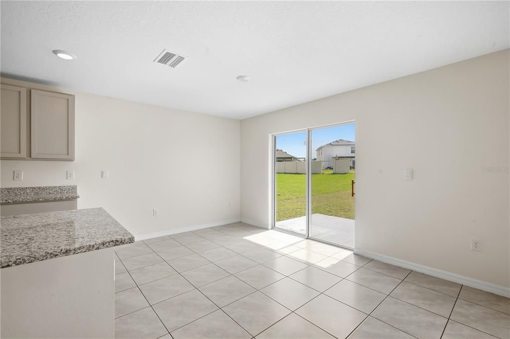 For Rent: $2,850 (5 beds, 3 baths, 2674 Square Feet)