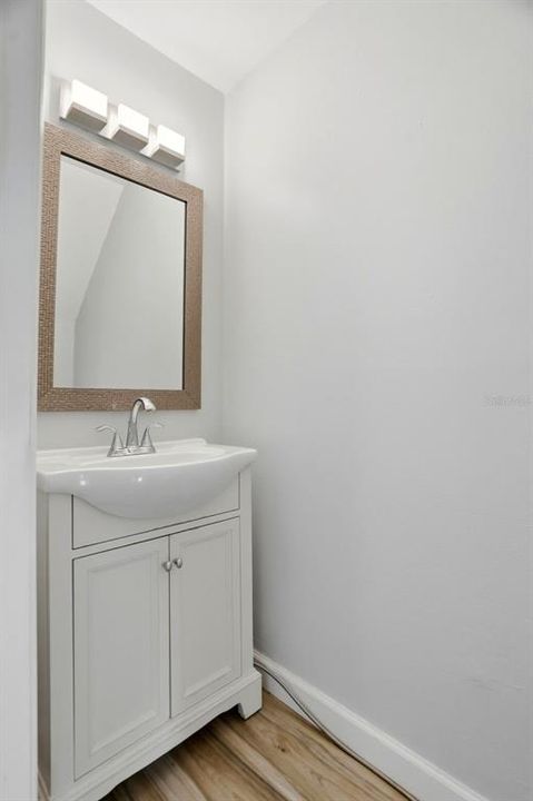 For Sale: $255,000 (2 beds, 2 baths, 1120 Square Feet)